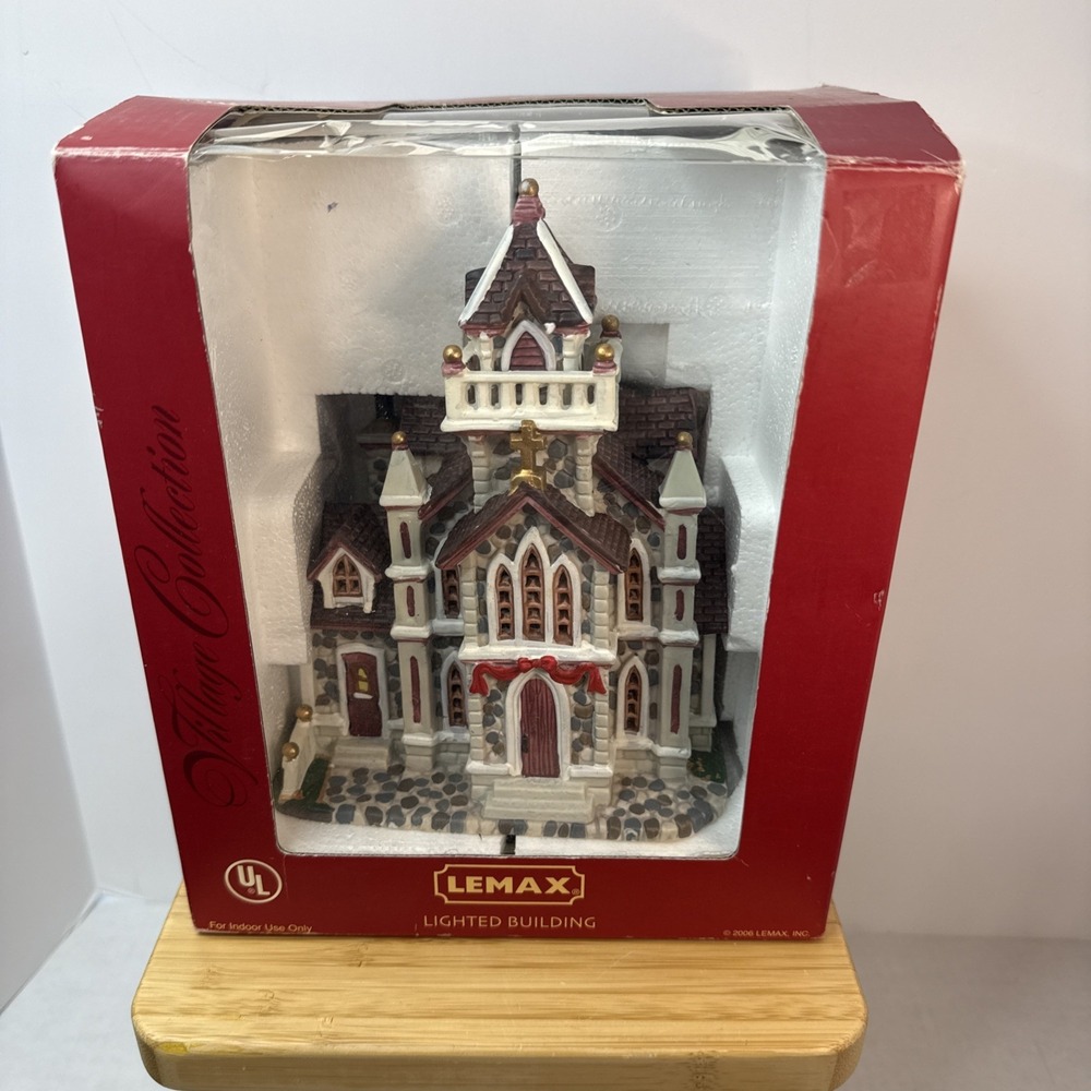 Lemax St. Stephen's Church Village Collection 2006 Item 65452CV #12874 In Box